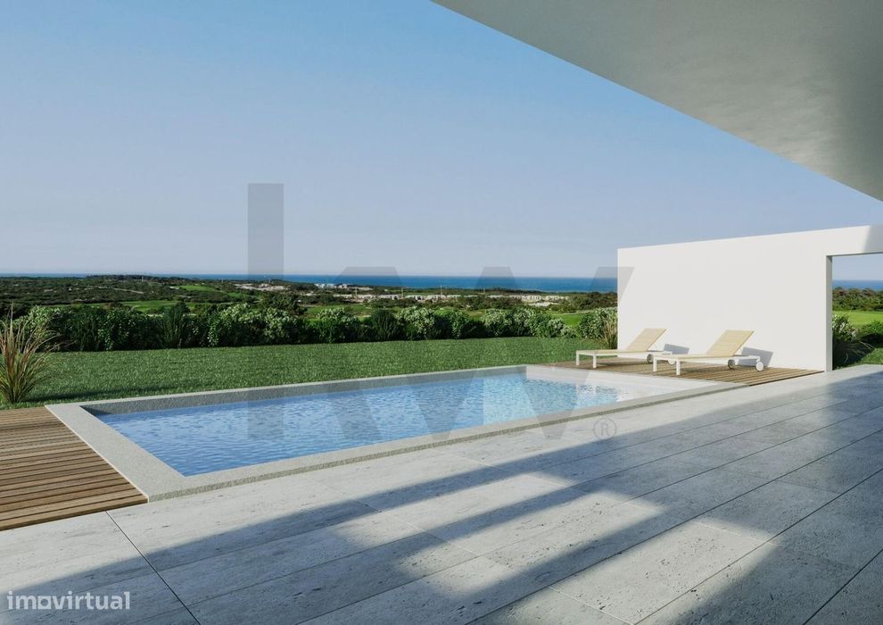 Uma Pérola na Costa de Prata | Moradia de Luxo com vista frontal de Ma