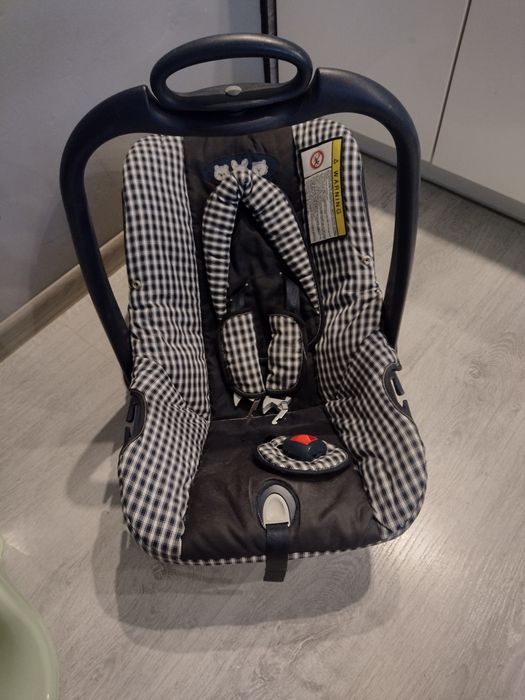 Nosidełko do samochodu