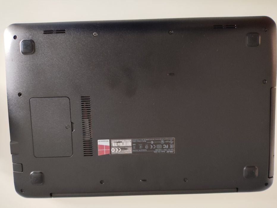 Portátil ASUS X555L i7 8gb RAM 250gb SSD