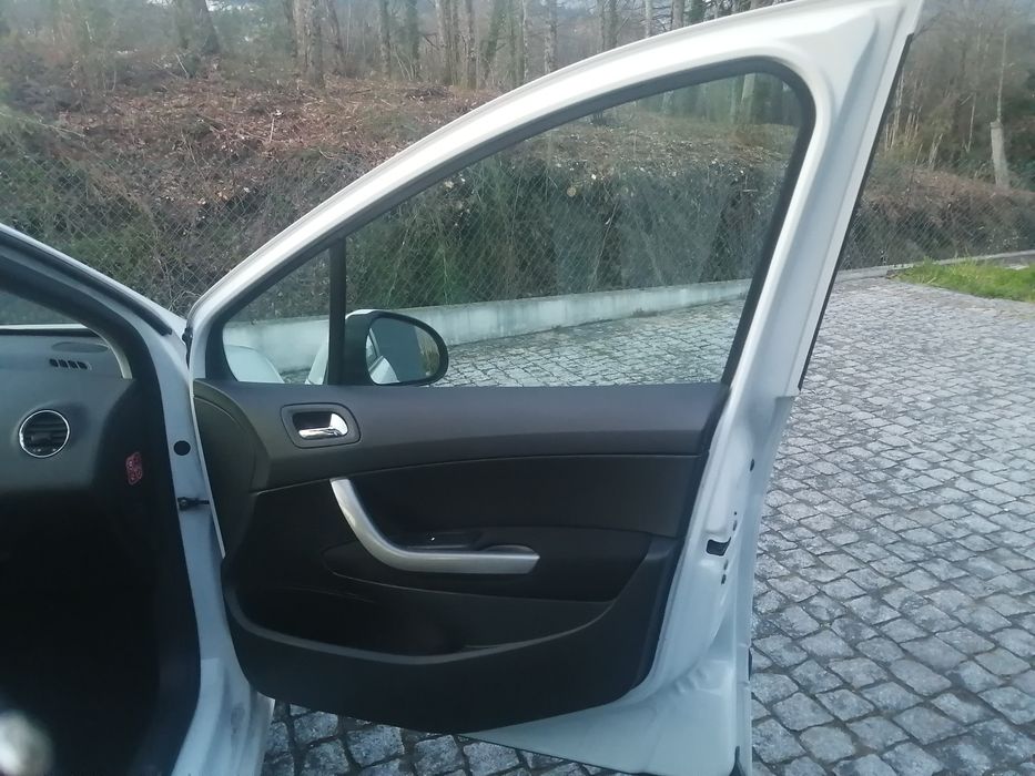 Peugeot 308 sw (GPS)