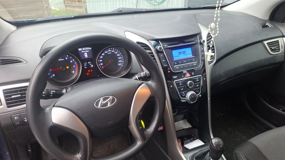 Hyundai i30 12r 1.4 benzyna