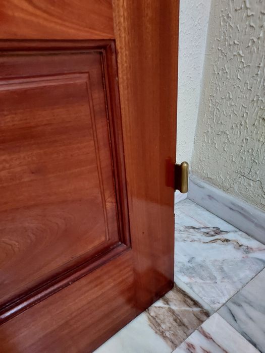 3 Portas Madeira Interior Mogno e Vidro