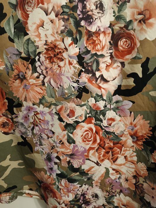 Bluzka moro z kwiatami M