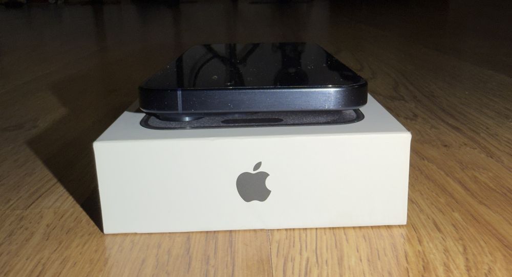 Iphone 15 Pro max Titanium Blue