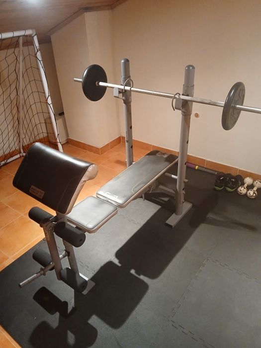 Banco de Musculação completo com barra e pesos