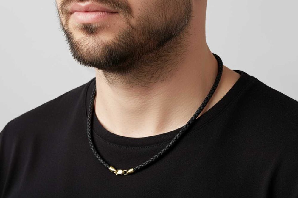 Шёлковый шнурок с золотым карабином