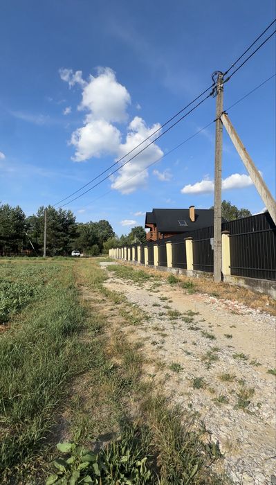 Для будівництва котеджів 33 сот у Бірках (Брюховичі) біля лісу