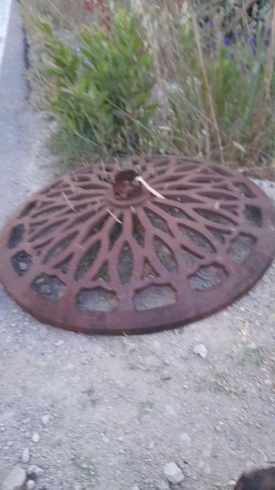 Em feŕro forjado