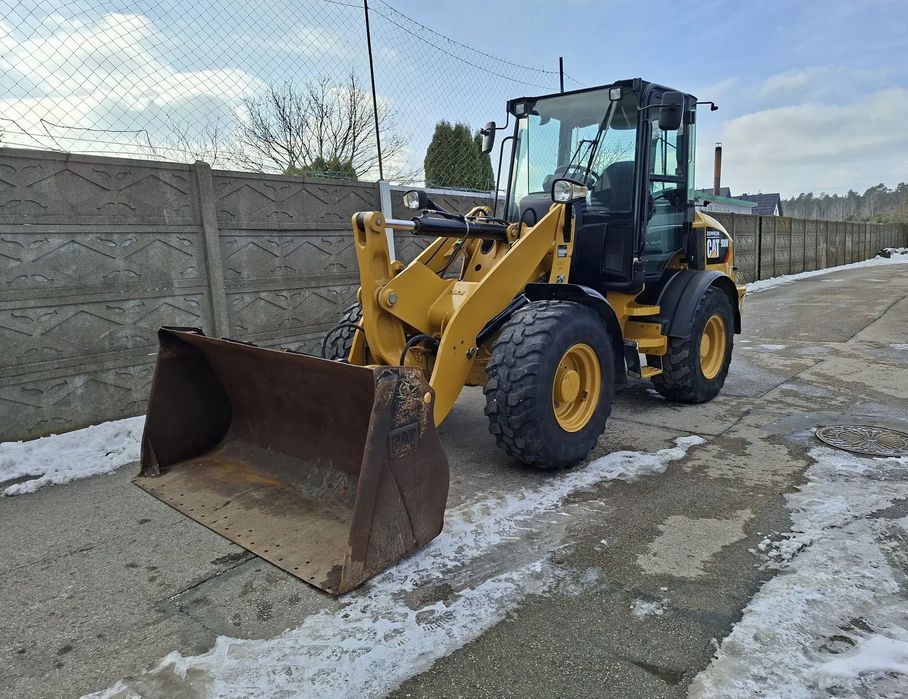 Caterpillar CAT 908 M  sprowadzona z Niemiec 3700 godzin