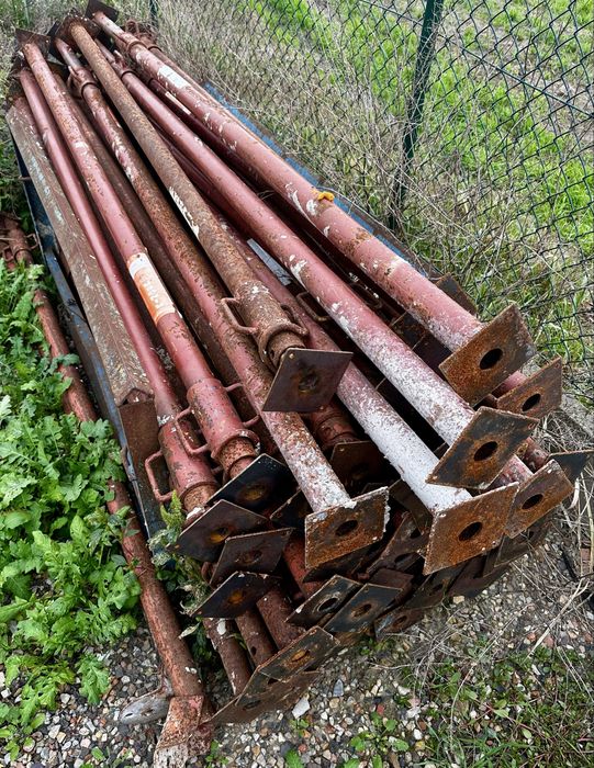 Stemple budowlane 2.2-3.6m stemple podpory cena 100szt/dzień