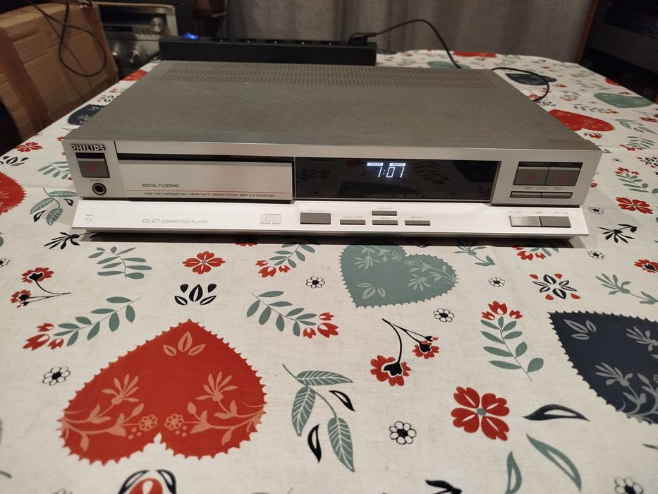 Philips CD 471    stan bardzo dobry