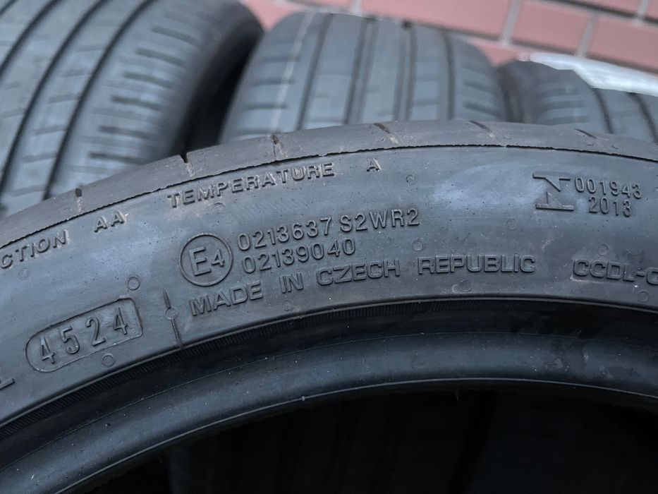 Шини.   225/40/18
