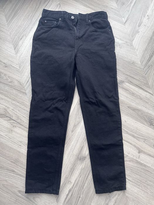 Czarne jeansy mom fit sinsay 38