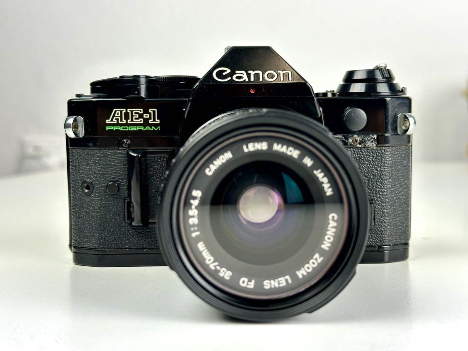 Canon AE-1 Program + FD 35–70mm | Analogowy zestaw gotowy do zdjęć