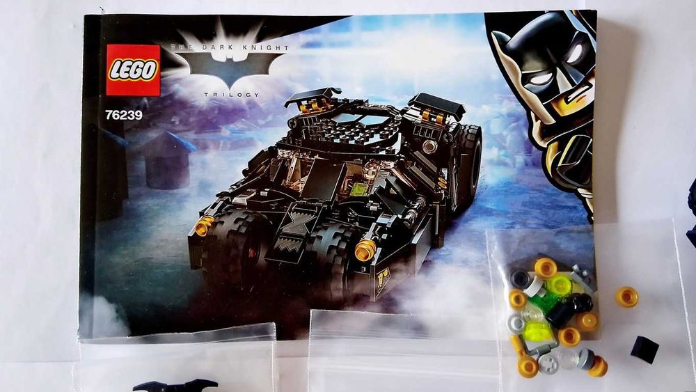 Lego DC 76239 Batmobile Tumbler Scarecrow Showdown peças novas montado