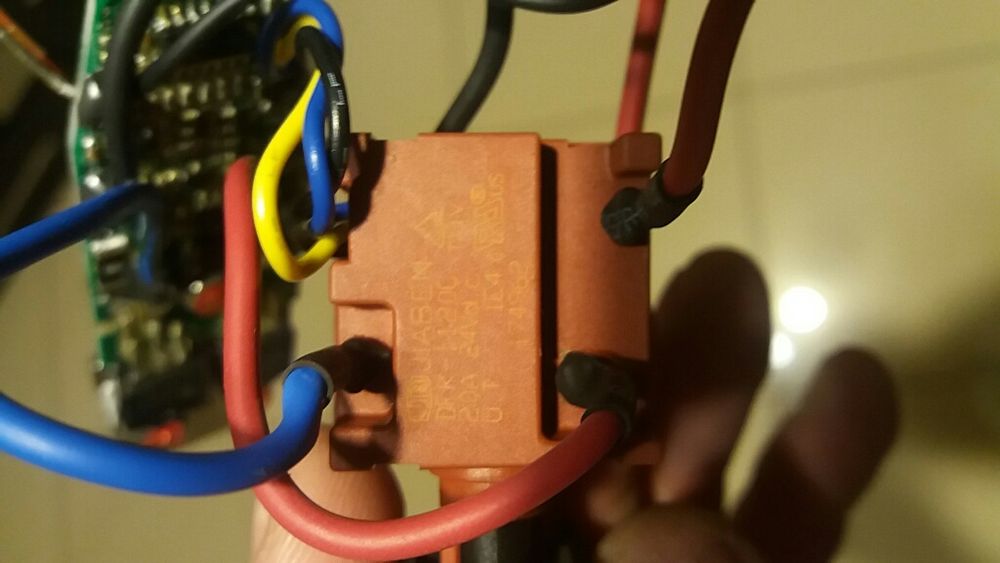 Włącznik JCB Erbauer 12V wkrętarka zakrętarka