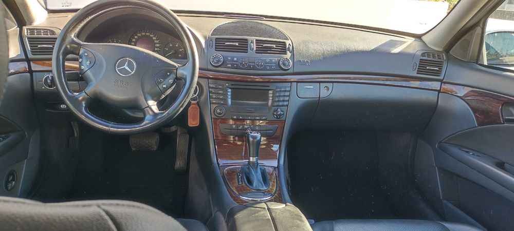 Mercedes-Benz E 220 CDI Automático – 150 cv – 2002