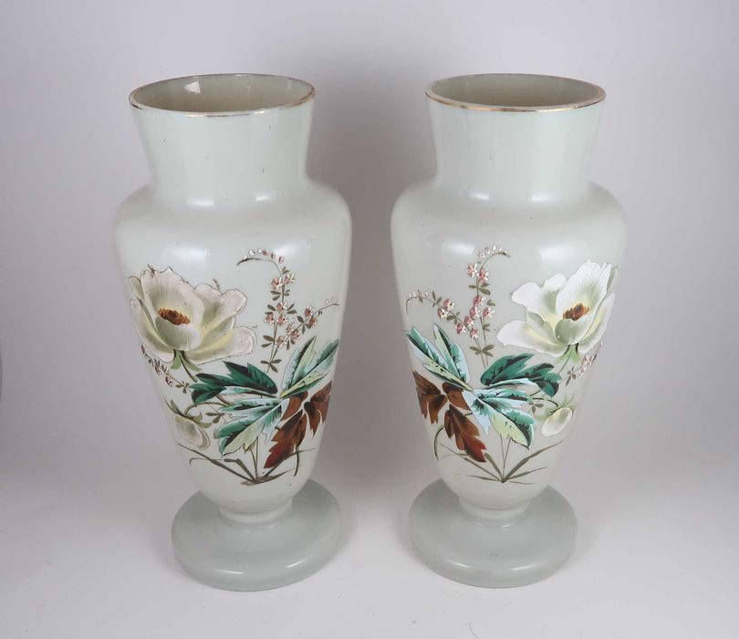 Par de Jarras em Vidro Opalino XIX/XX