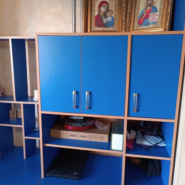 Стенка, стіл, шкаф