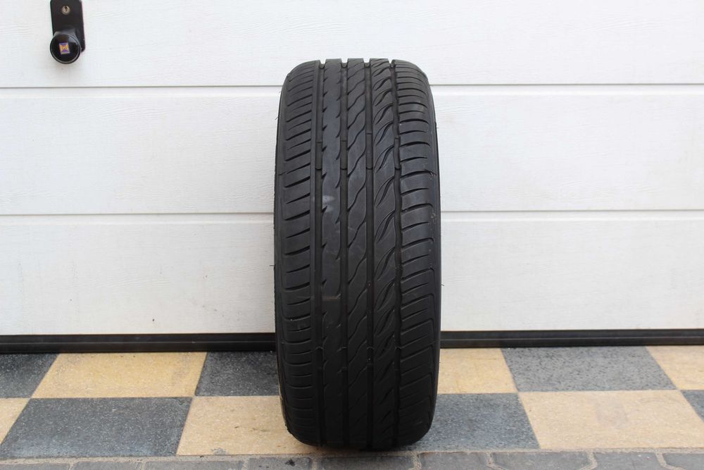 215/50R17  FARROAD FRD 26  95W XL 7,5mm 2021r.