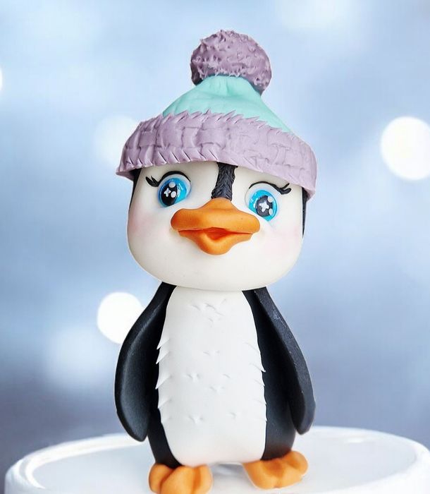 Pingwinek pingwin figurka na tort