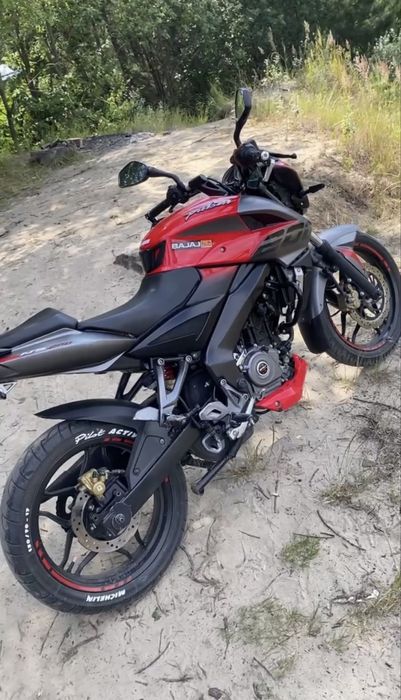 Баджадж пульсар нс200