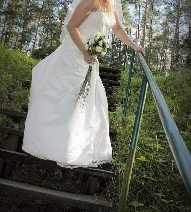 Suknia ślubna Vivien Vigo rozmiar M/L
