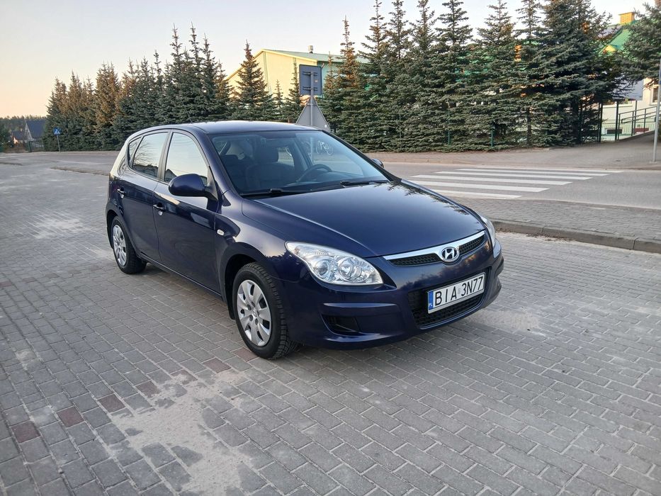 HYUNDAI I30 1.6 crdi , kupiony w salonie , stan bardzo dobry...