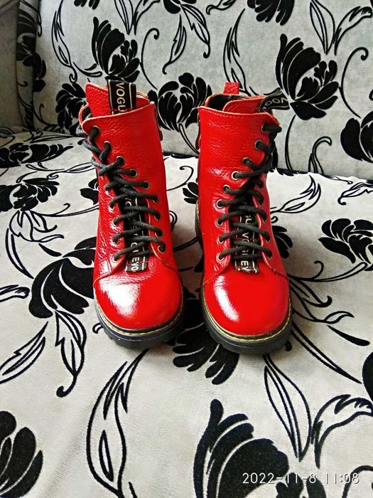 Черевички для дівчинки