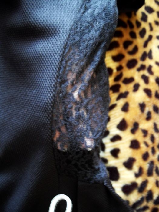 sukienka bandażowa z koronką