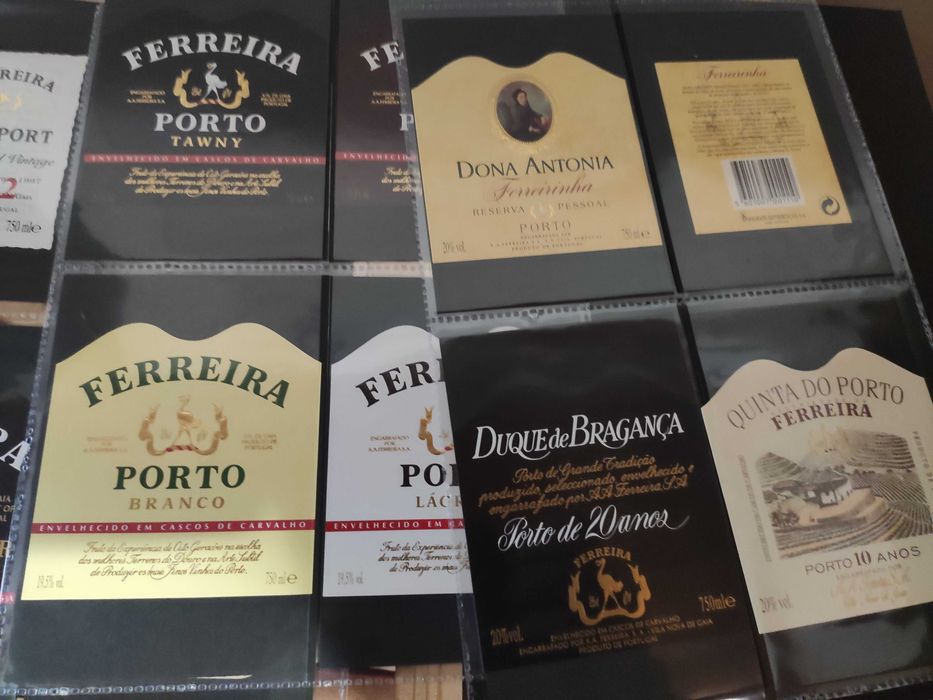 16 Rótulos vinho da Casa Ferreira e 10 cartões de vinhos