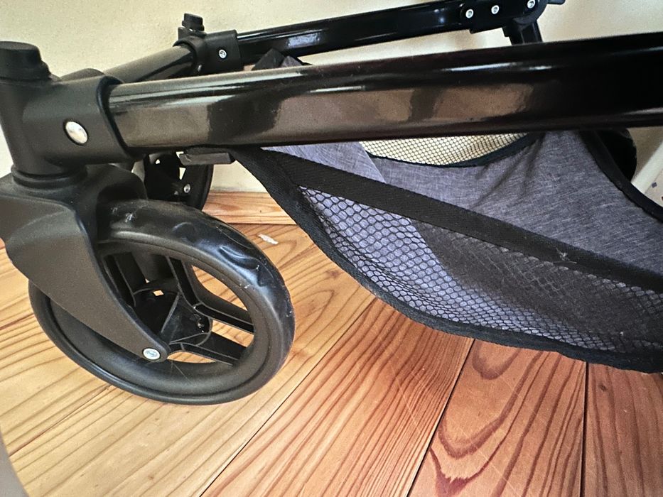 Іграшкова коляска karello