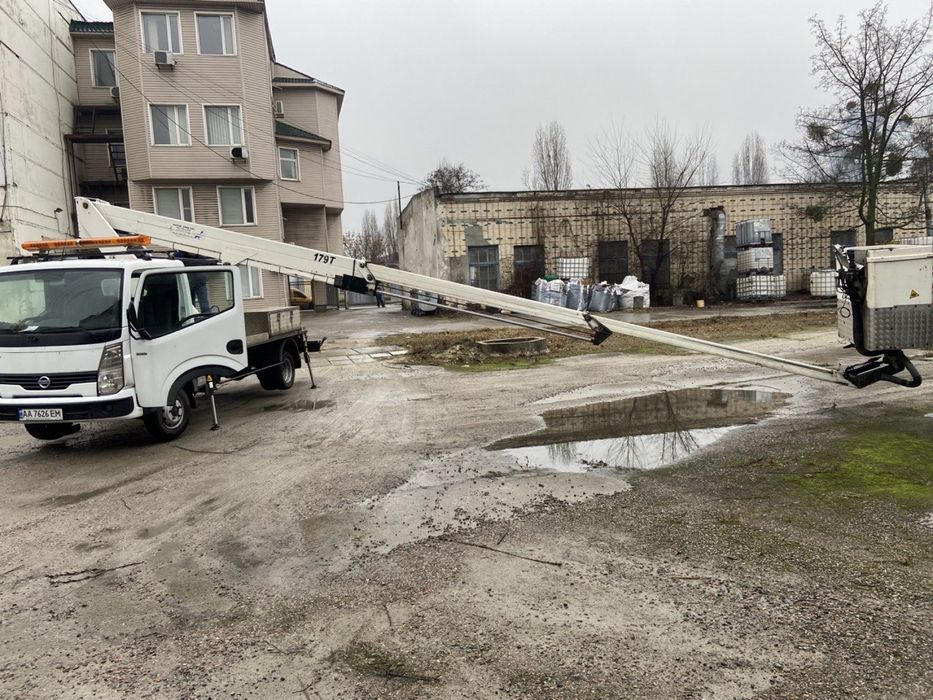 Вишка, Nissan Cabstar