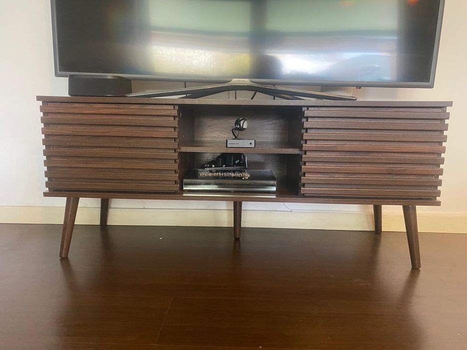 Movel TV escadinavo nogueira