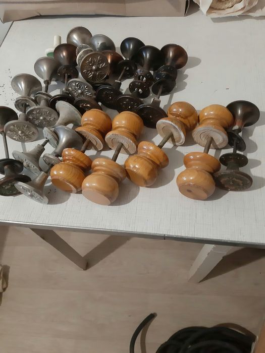 Ручки на двери деревянные и металл