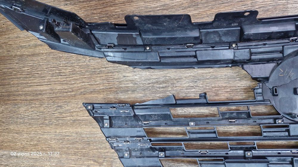 Решетка радиатора Nissan Rogue T33 рестайлинг