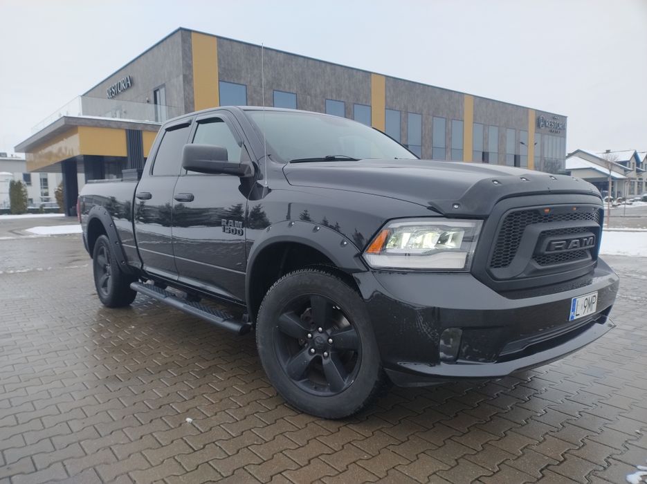 Ram 1500 5,7 HEMI 2017 rok, skrzynia 8hp