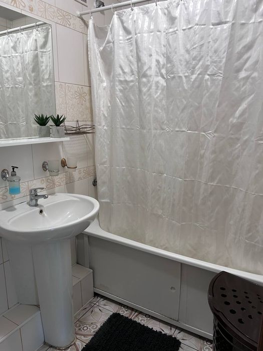 2 к. квартира, початок  прос. Слобожанський  (зупинка  Виконком)