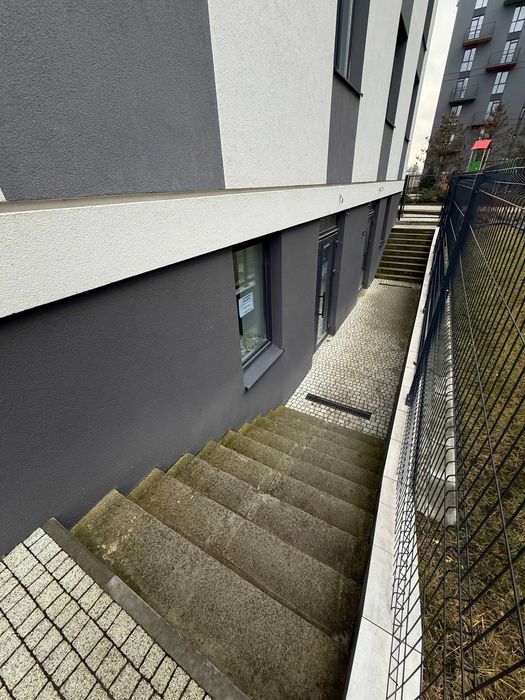 Комерційне приміщення з ремонтом 54 м² | окремий вхід | новий ЖК, Пустомити