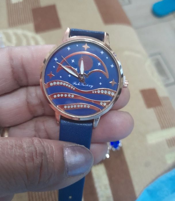 Set  de 5 peças - Relogio - Brincos - Anel e Colar -  Envio Grátis