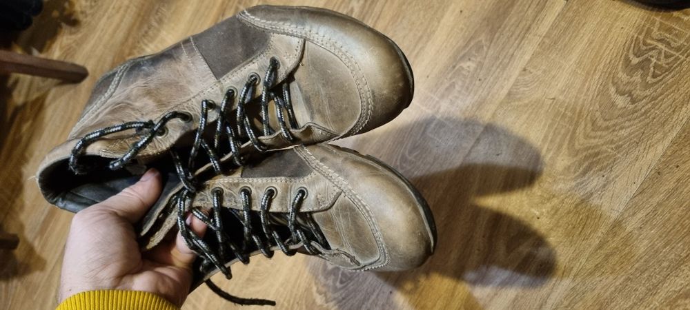 Кожаные демисезонные  ботинки