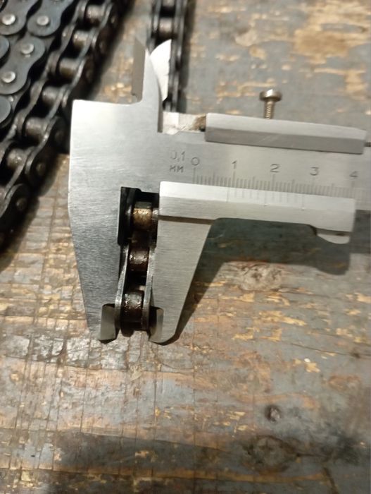 Цепь для мопеда.  .