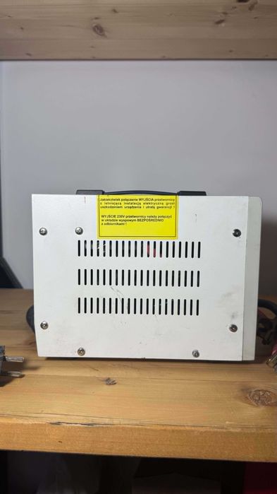 Zasilacz UPS Volt Polska 800 VA 500W