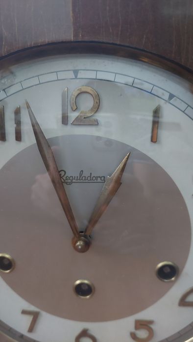 Relógio marca REGULADORA  parede com pendulo