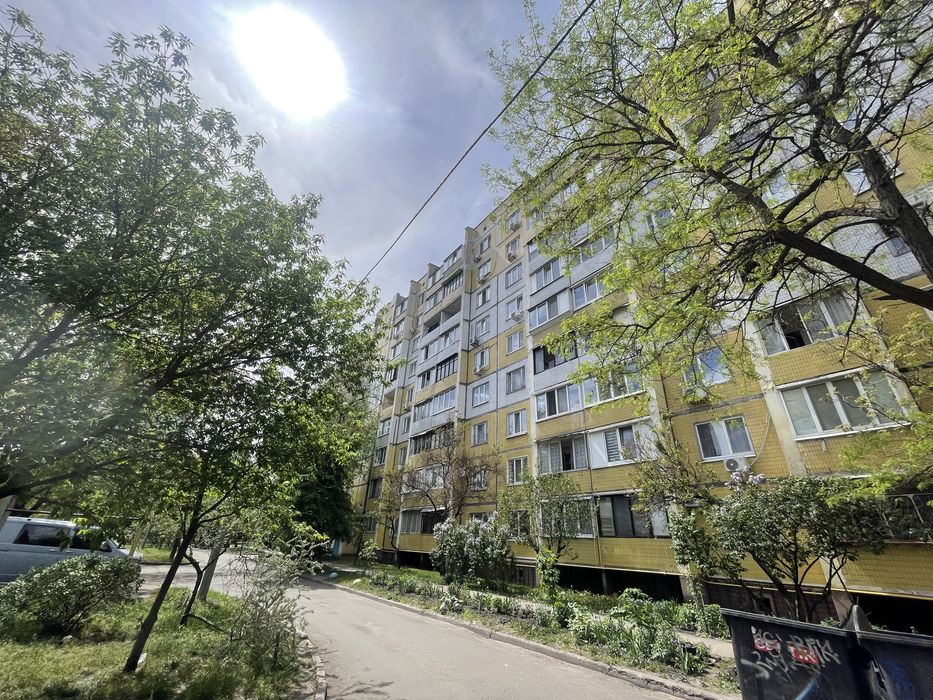 Продаж 1-к кв 36 м2 Троєщина Р. Рейгпна ( Драйзера) 11А