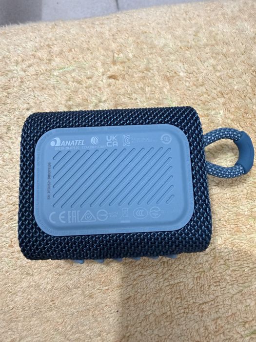 Coluna Bluetooth JBL Go 3 à venda.