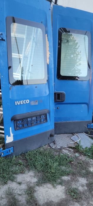 części  do iveco  drzw lewe,prawe przód  itylne kompletne