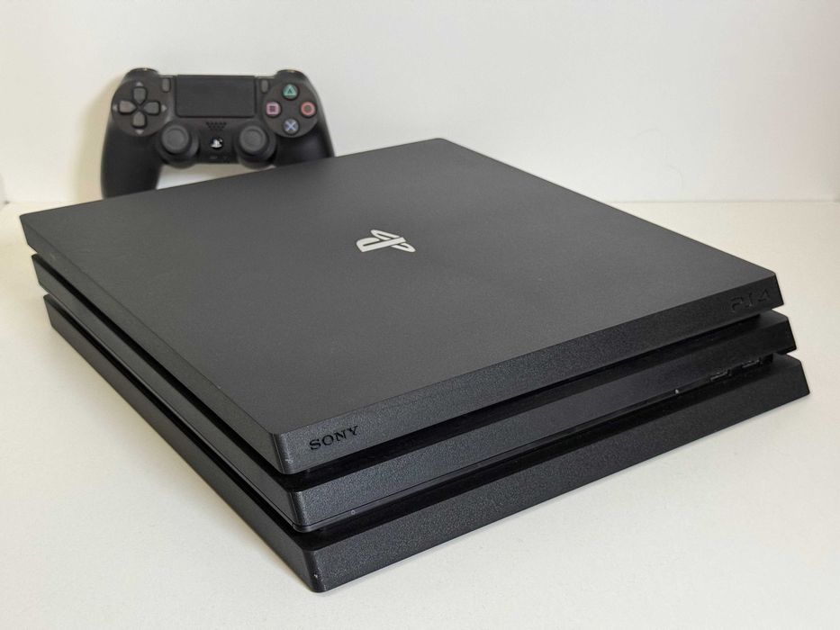 Konsola Sony PlayStation 4 Pro + Pad | Niski Soft 11.50 | Stan BDB