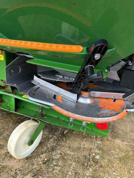 Rozsiewacz Amazone ZA-M UF 1200 Hydro