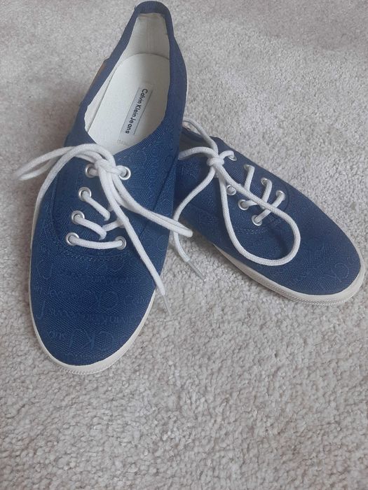 Nowe granatowe sneakersy marki Calvin Klein